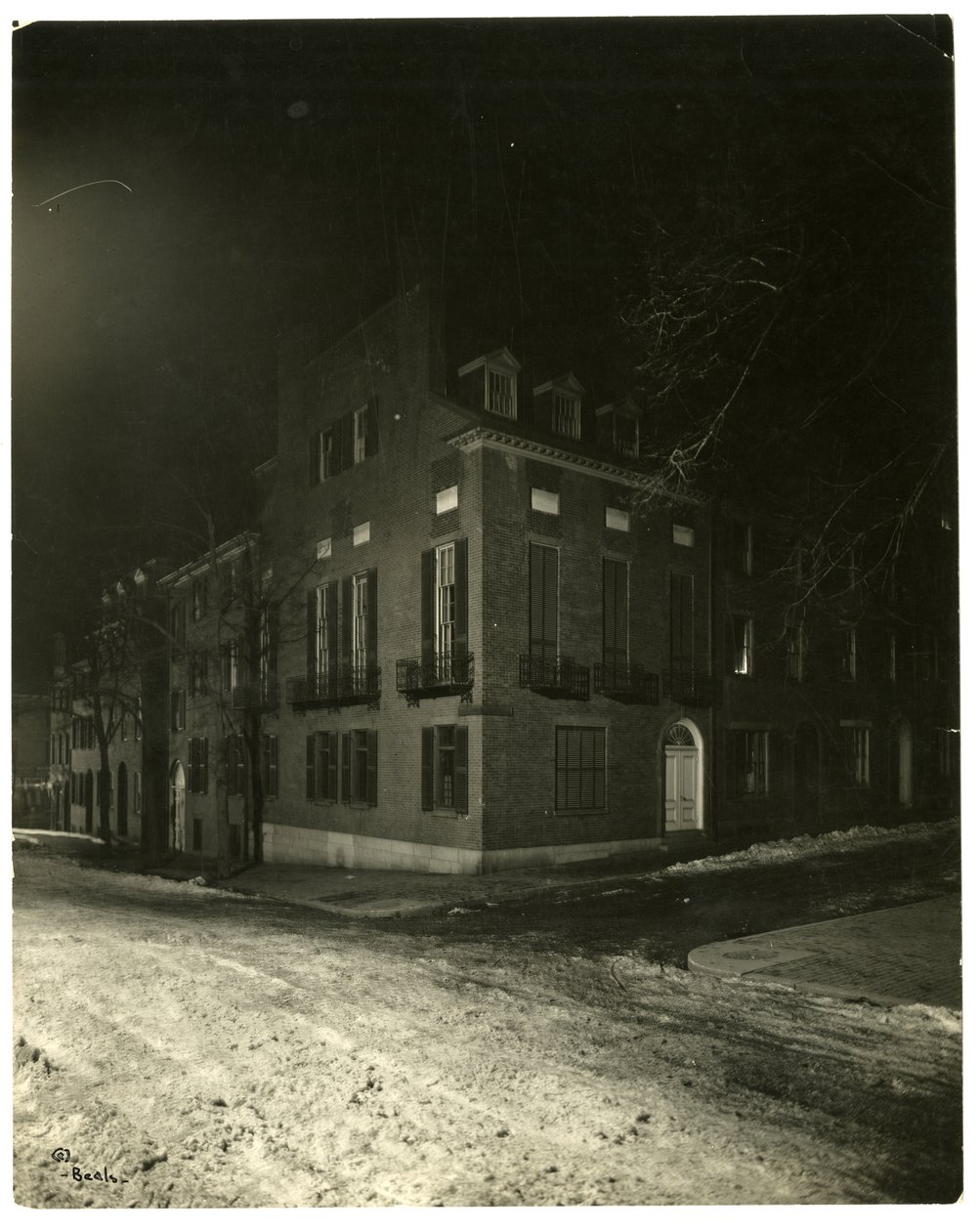 Chestnut St, Boston, USA, c.1902-10 by Jessie Tarbox Beals