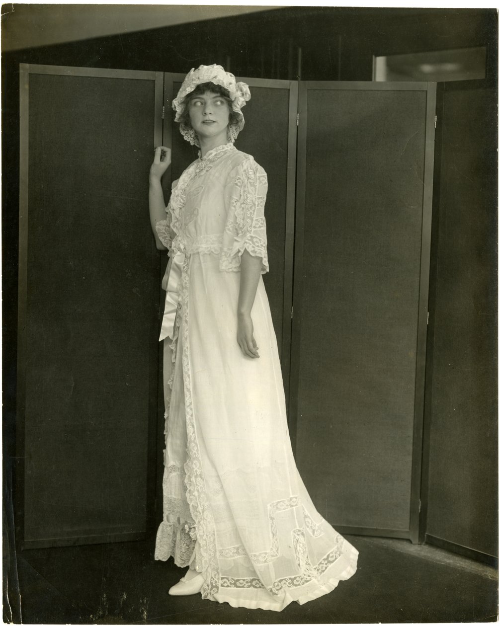 Franklin Suvoir?, Summer Nightee of Marquisette and Lace, c.1905-11 by Jessie Tarbox Beals