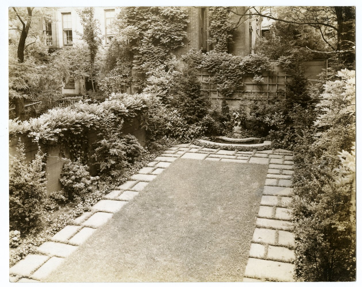 Mr & Mrs John Morgan, 39 W 11, c.1938-39 by Jessie Tarbox Beals