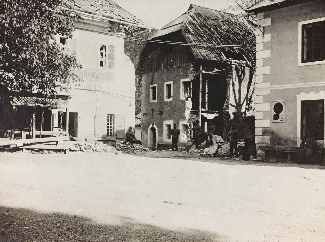 Album "My World War - Memories of the South-Western Front in Carinthia, Italy, Trentino-Alto Adige 31/03/1915-12/11/1918 - Josef Zohles Wien": Square with Rubble by Josef Zohles