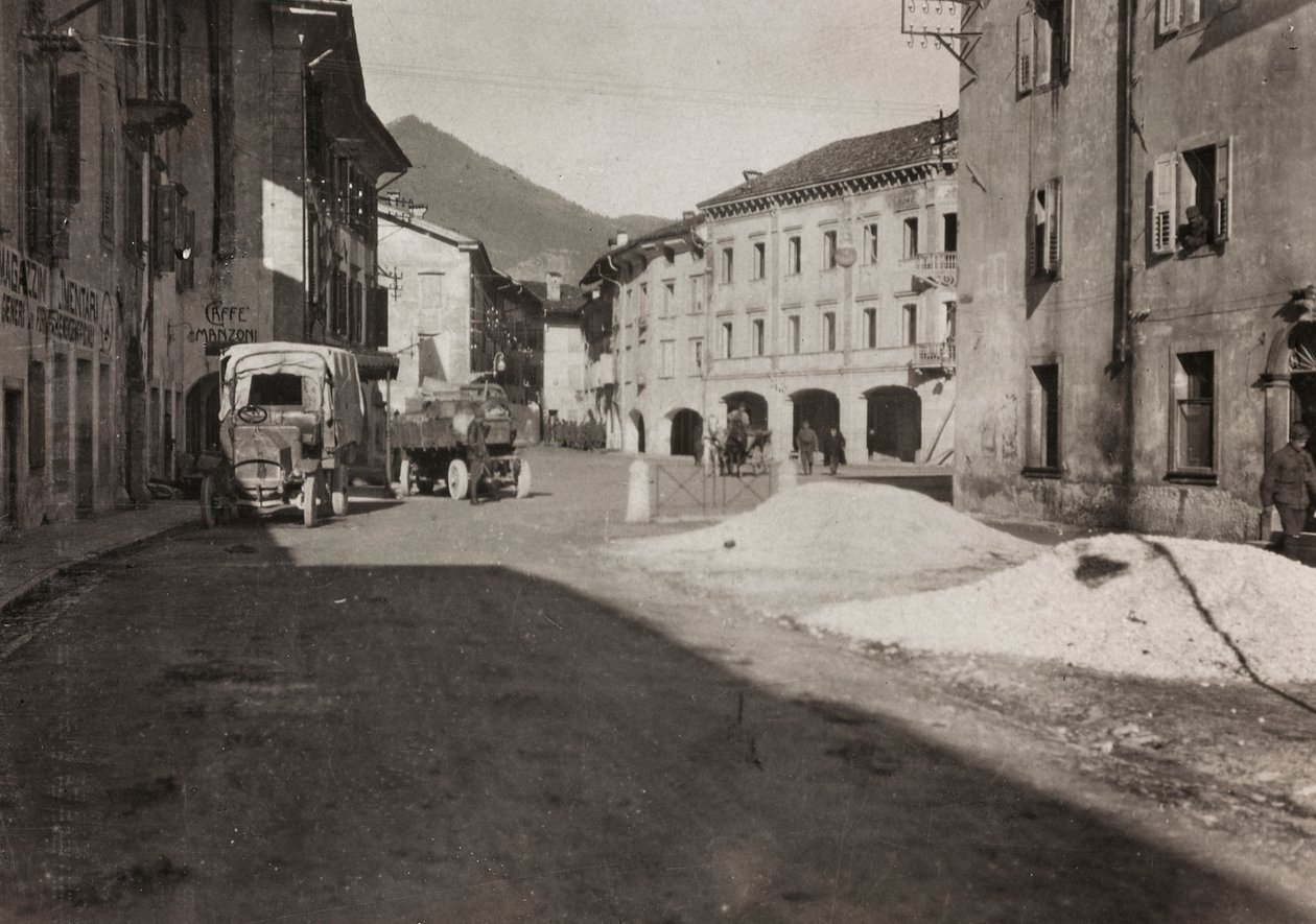 Album: My World War Memories of the South-Western Front in Carinthia, Italy, Trentino-Alto Adige 31/03/1915-12/11/1918: Square Tolmezzo (b/w photo) by Josef Zohles