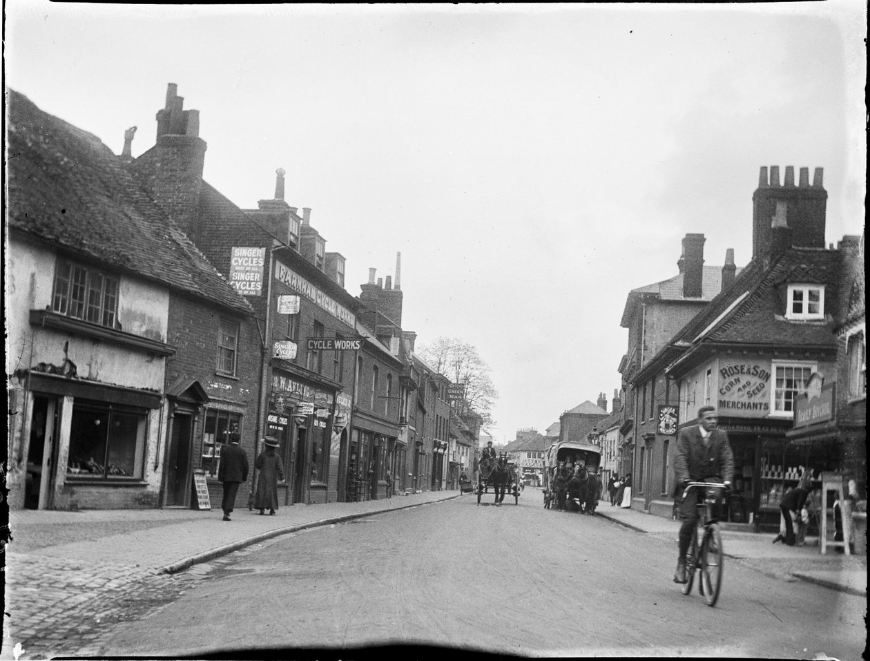East Street, Farnham, Waverley, Surrey, 25/05/1909 by Katherine Jean Macfee
