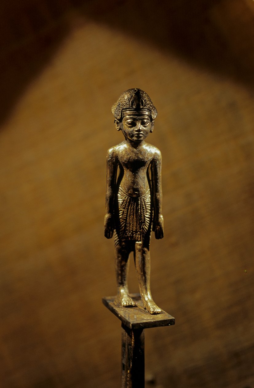Silver staff with figure of Pharaoh, KV 62, 2007 (photo) by Kenneth Garrett