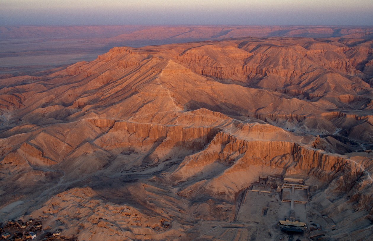 Valley of the Kings, Egypt, Qurna, Deir el-Medina, Hatshepsut, New Kingdom by Kenneth Garrett