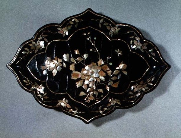 Lobed tray with floral design by Korean School
