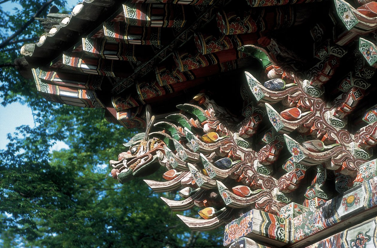 Sŏgwŏng-sa Temple, Kosan County, Kangwon Province, North Korea, detail of the roof (photo) by Korean School