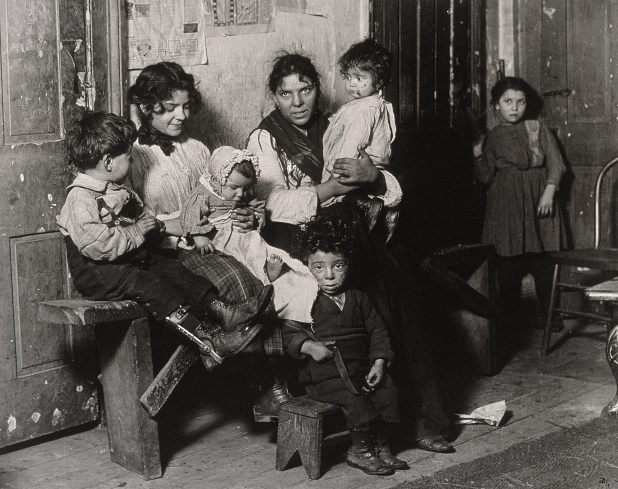 An Italian home near Hull House, Chicago, 1910 by Lewis Wickes Hine