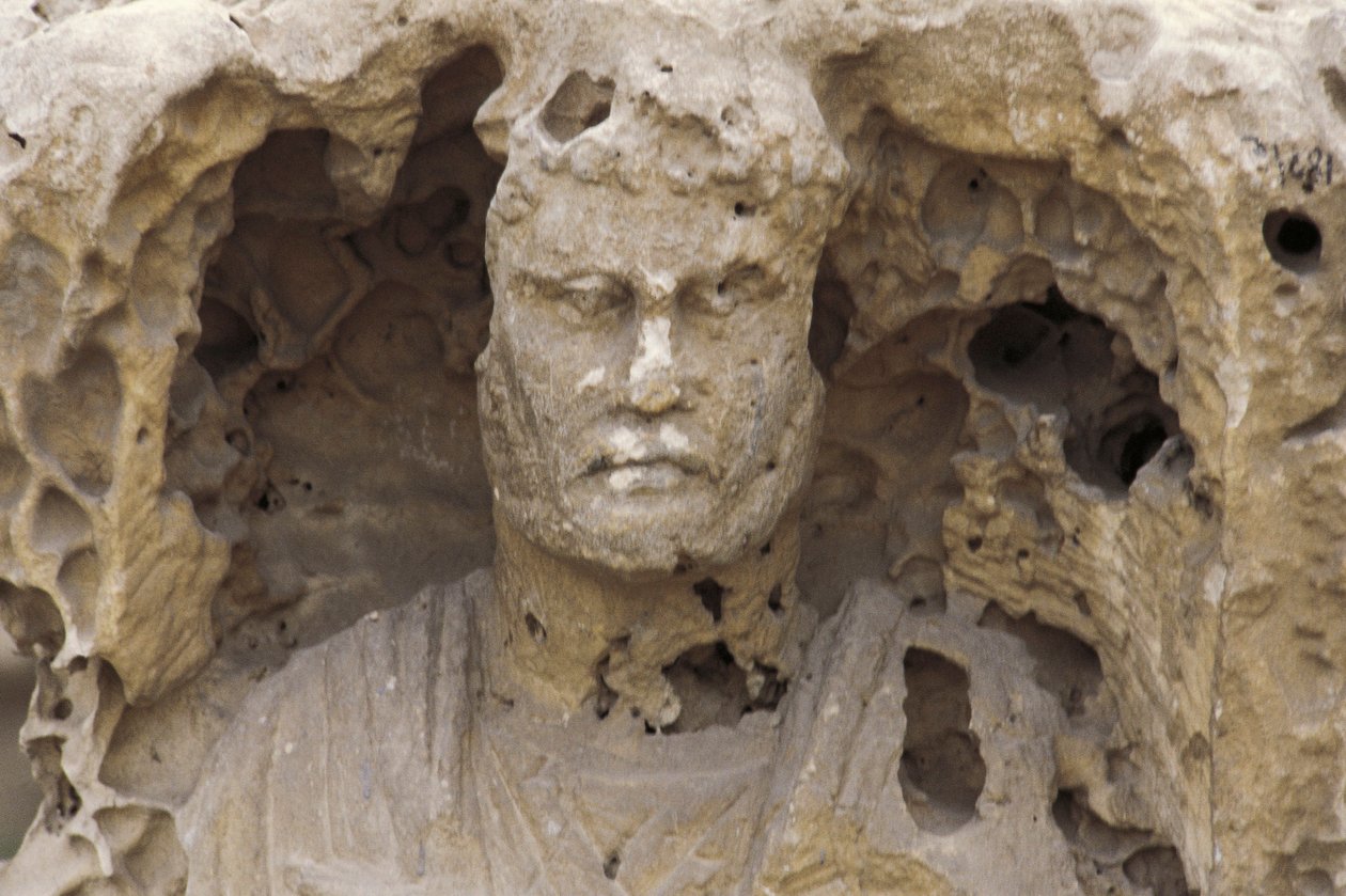 Catacombs of Kom-esh-Shuqafa, Interior of the hypogeum (detail) by Unbekannt Unbekannt
