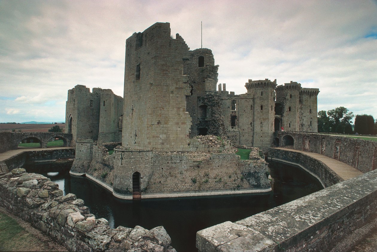 Raglan Castle, Monmouthshire, South Wales, UK by Unbekannt Unbekannt