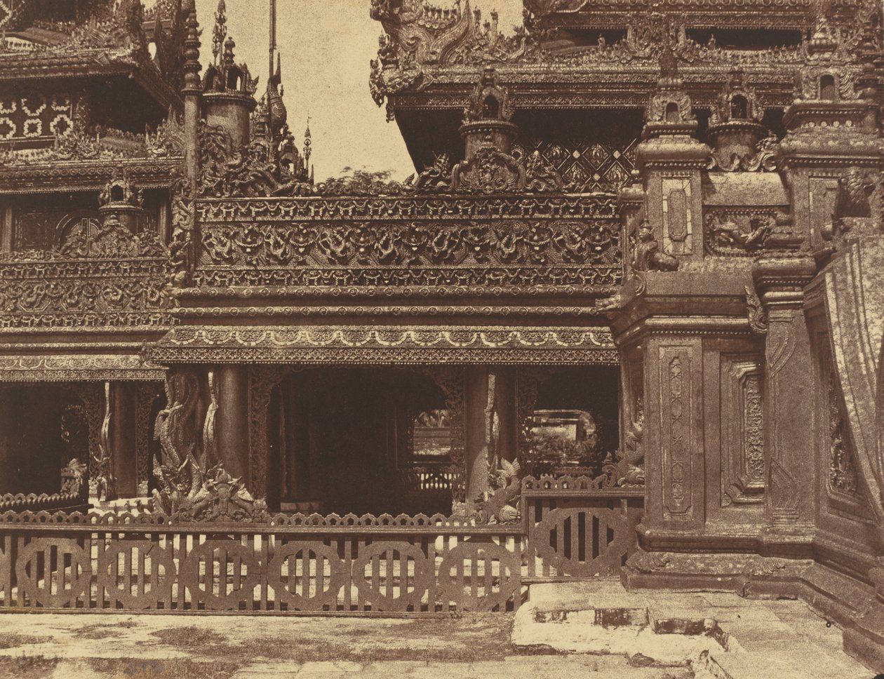Amerapoora: Another Part of the Balcony of Kyoung No. 86, September 1-October 21 by Linnaeus Tripe
