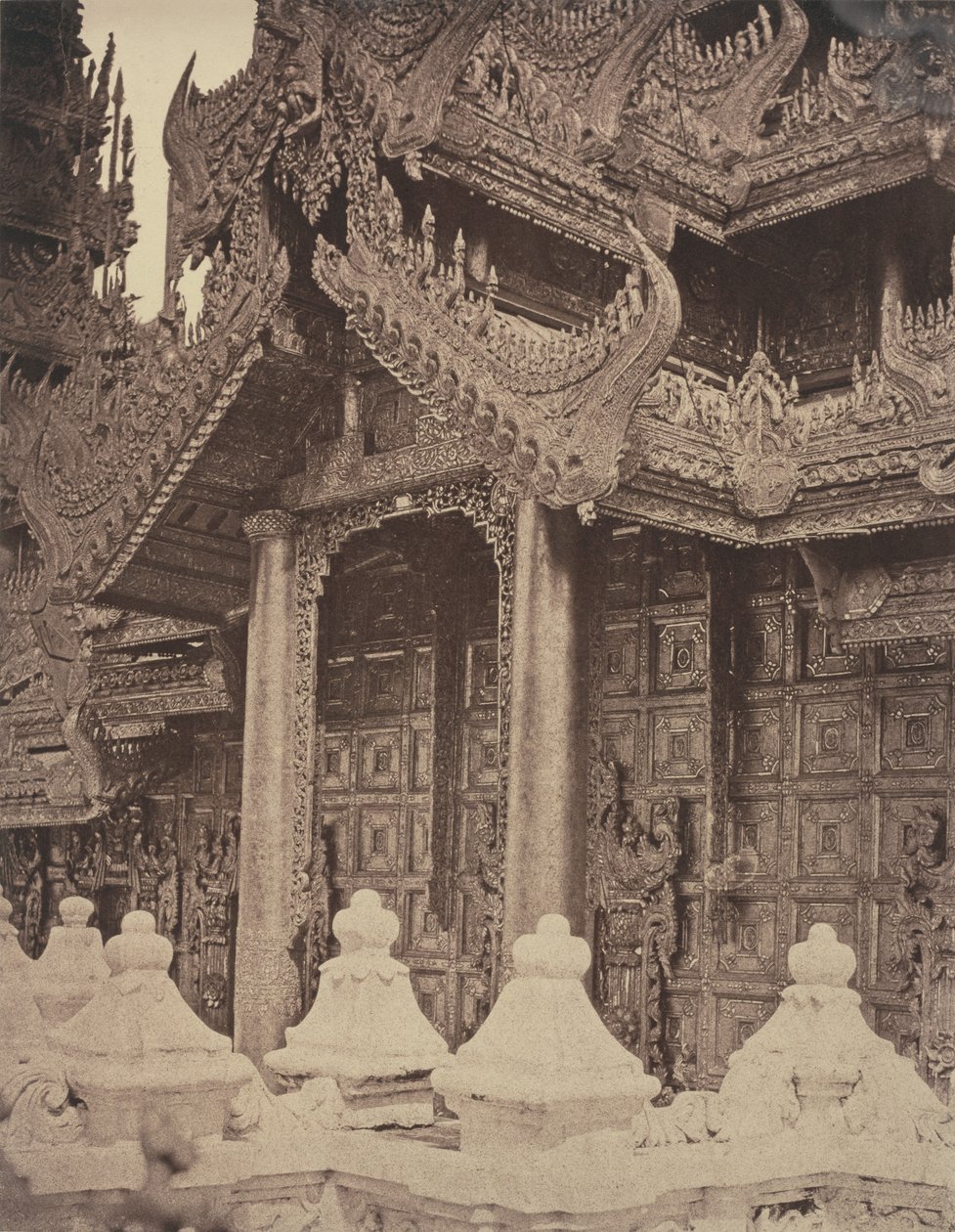 Amerapoora: Doorway of Pyathat on East of Maha-too-lo-Bounghian Kyoung by Linnaeus Tripe