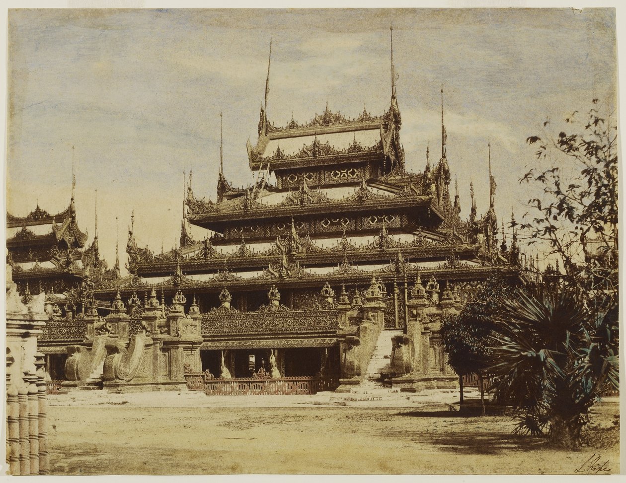 Amerapoora: Maha-Too-Lo-Bounghian Kyoung, 1855 by Linnaeus Tripe