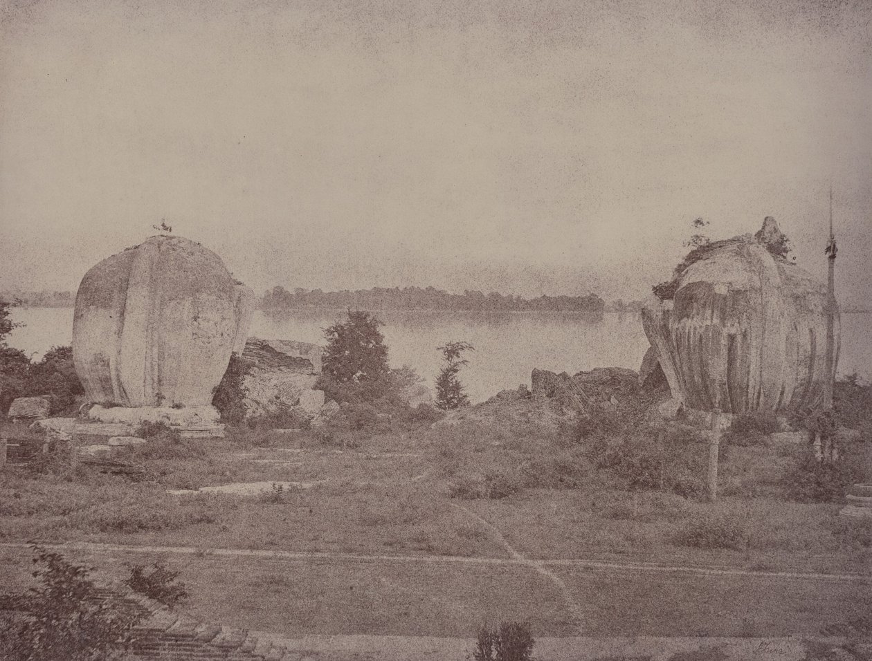 Mengoon: Ruined Griffins by Linnaeus Tripe