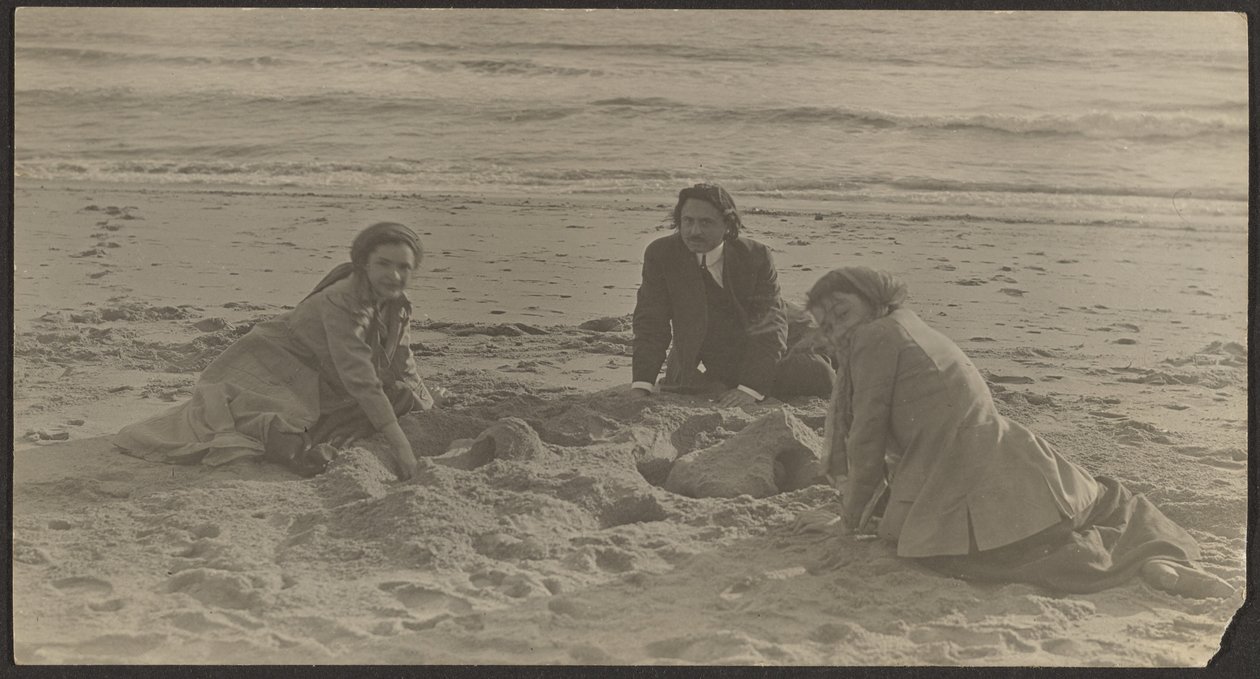 Figures on a Beach by Louis Fleckenstein