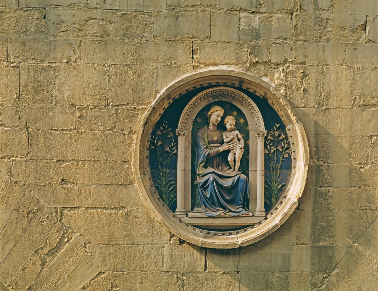 Stemma of the guild of physicians and apothecaries by Luca Della Robbia