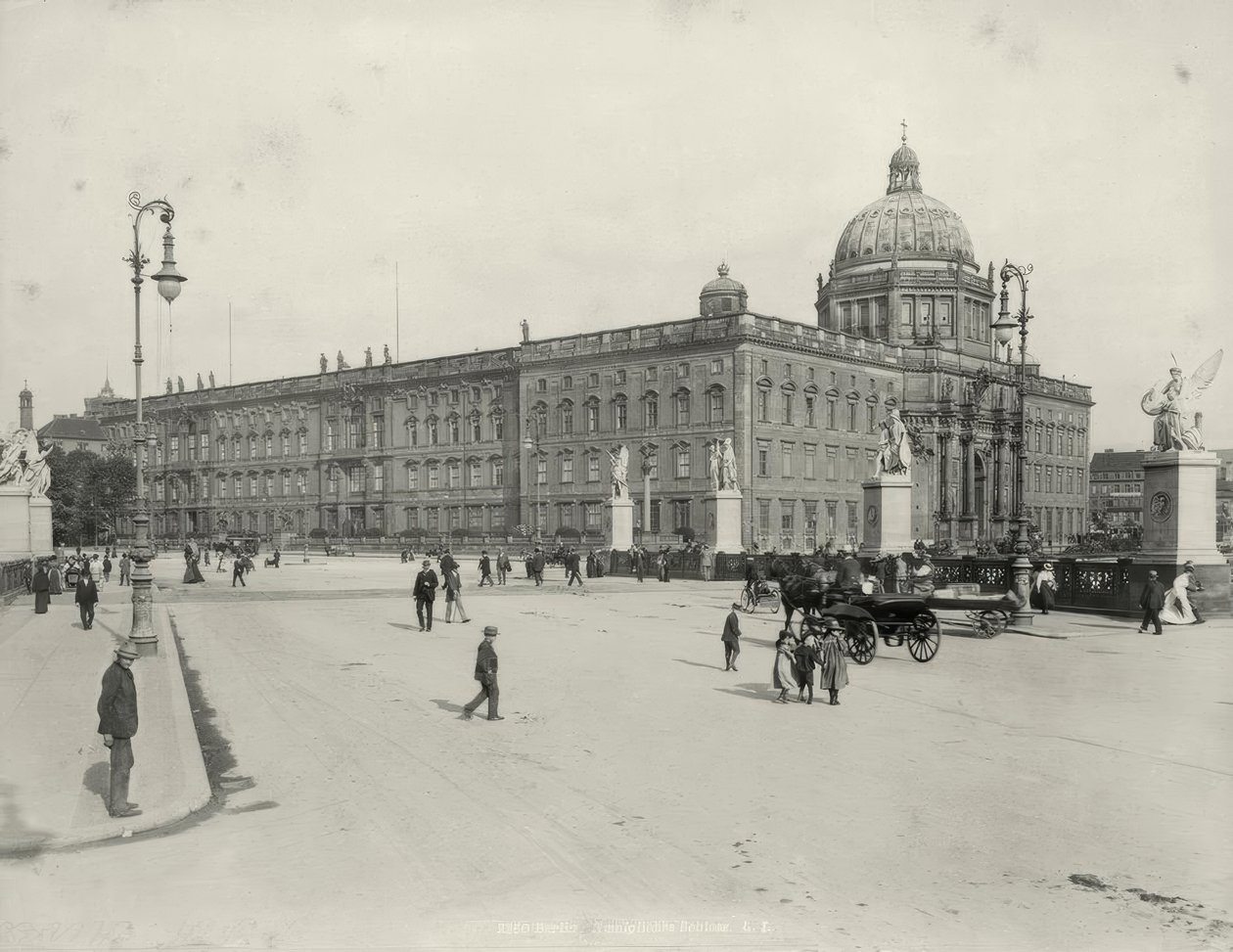 Berlin, City Palace by Lucien Levy