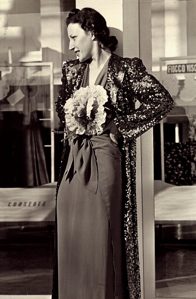 Model in evening dress created by the Italian couture house Dragoni by Luis Bogino