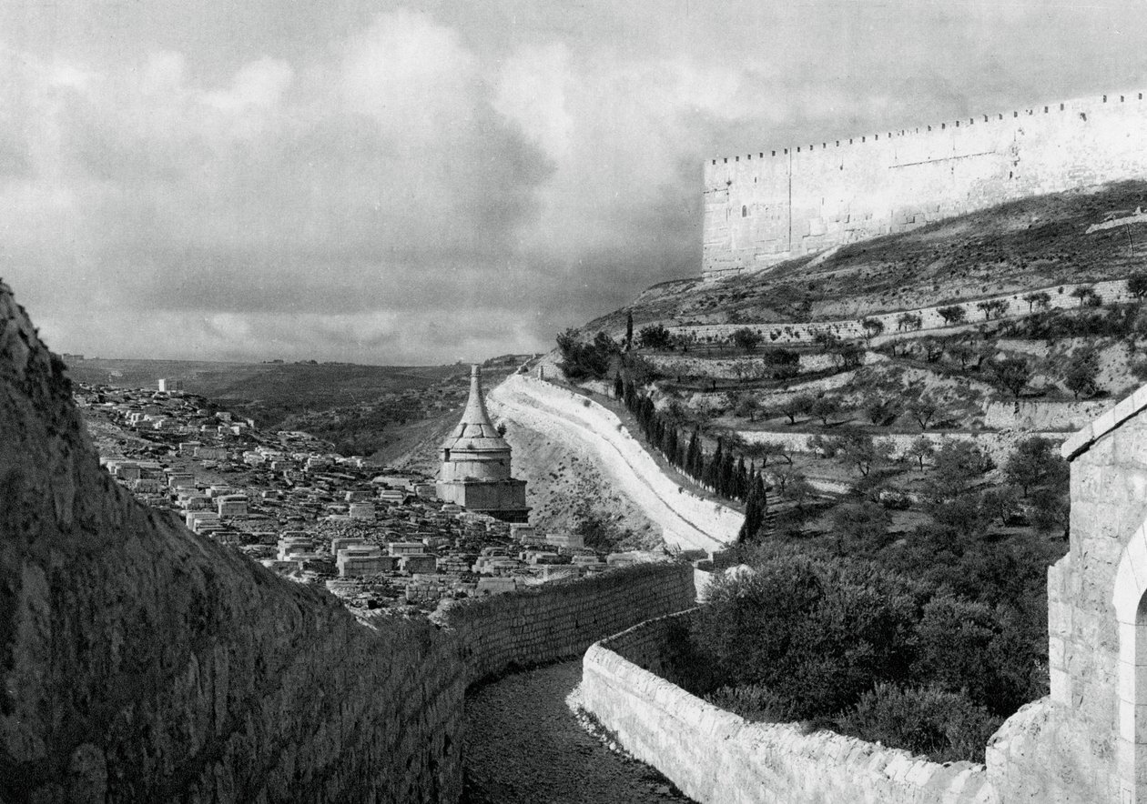Jewish burial places near the Wall of Jerusalem by Martin Hurlimann