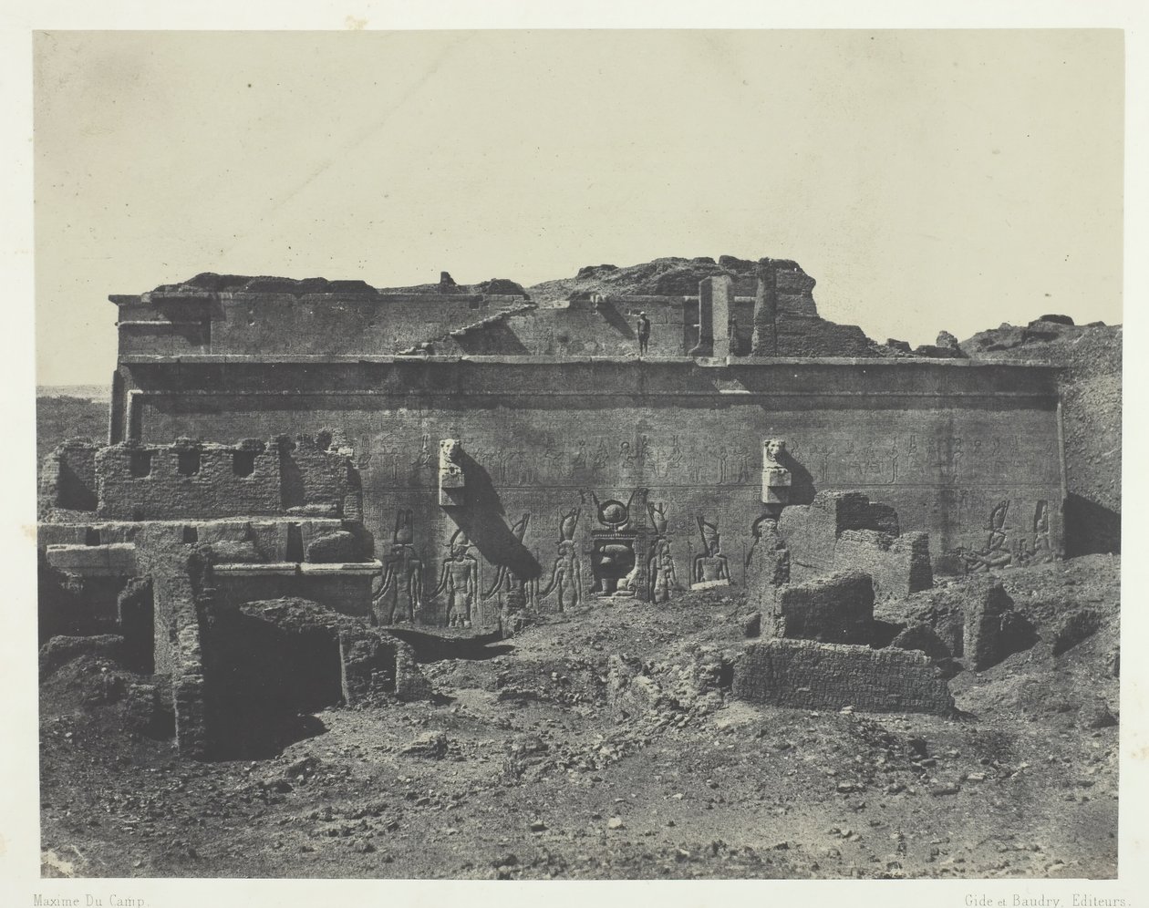 Façade Postérieure, Grand Temple de Dendérah Teutyres, Haute Egypte by Maxime Du Camp