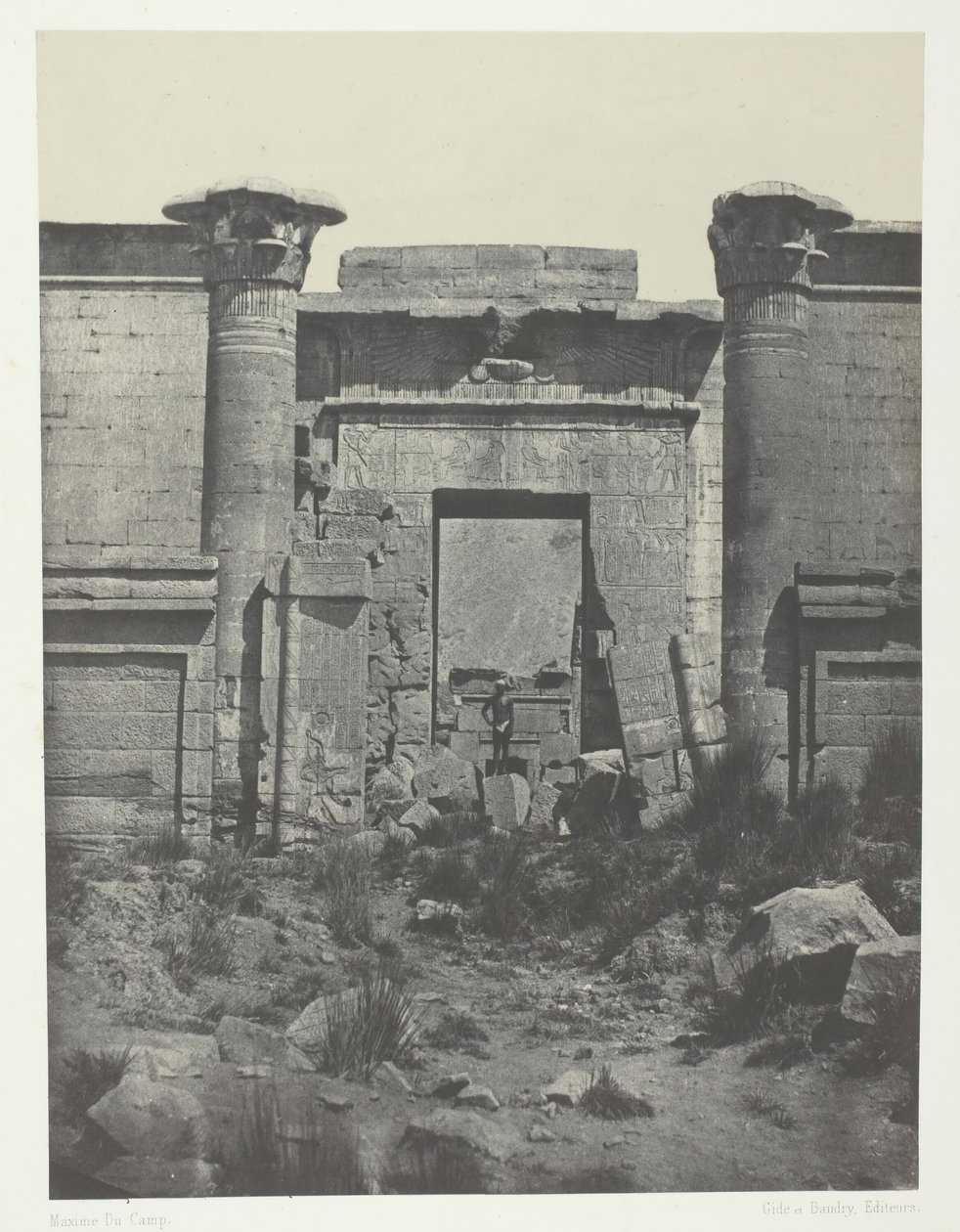 Médinet-Habou, Propylées du Thoutmoseum, Thèbes by Maxime Du Camp