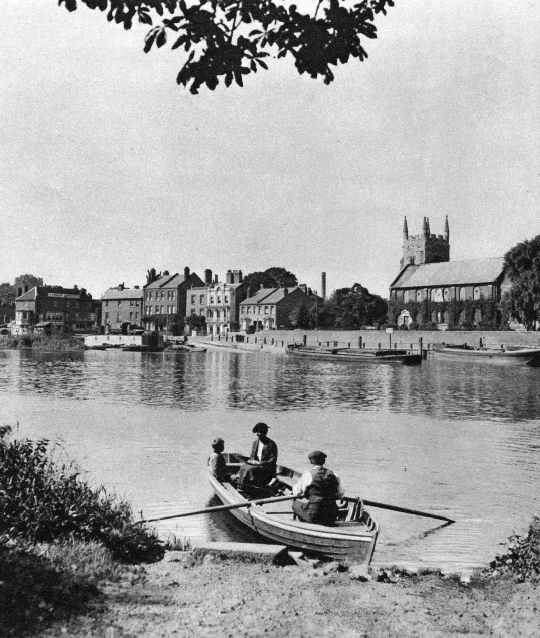 Ferry across the Thames to the London Apprentice inn, Isleworth, London, 1926-1927 by McLeish