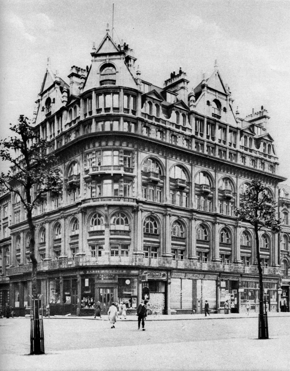 Strand building that houses the office of the Thames Conservancy by McLeish
