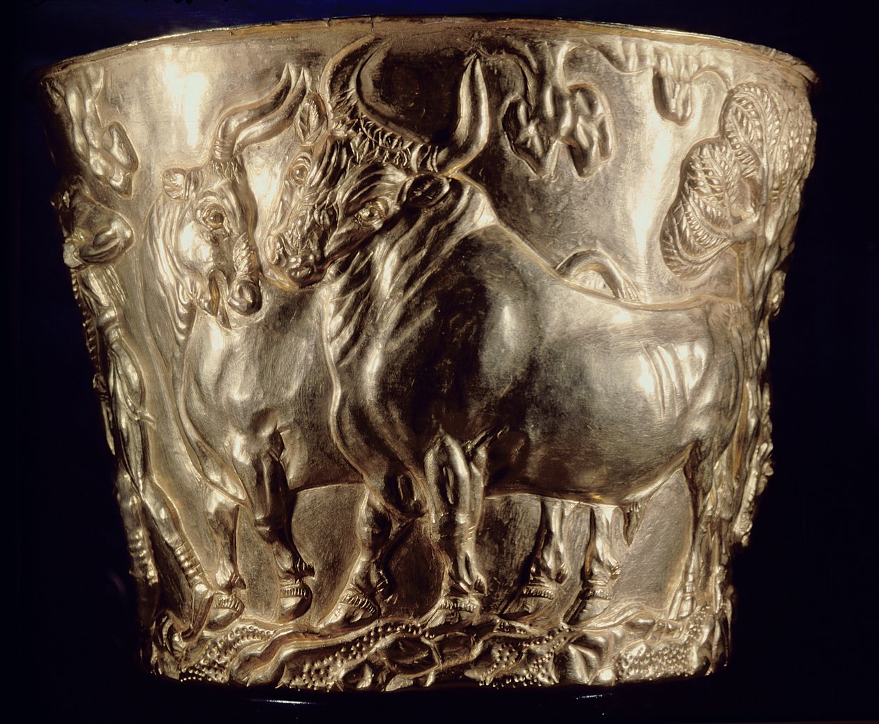 Cup, Depicting a Domestic Bull, Found in the Royal Tomb of Vaphio, Sparta by Minoan