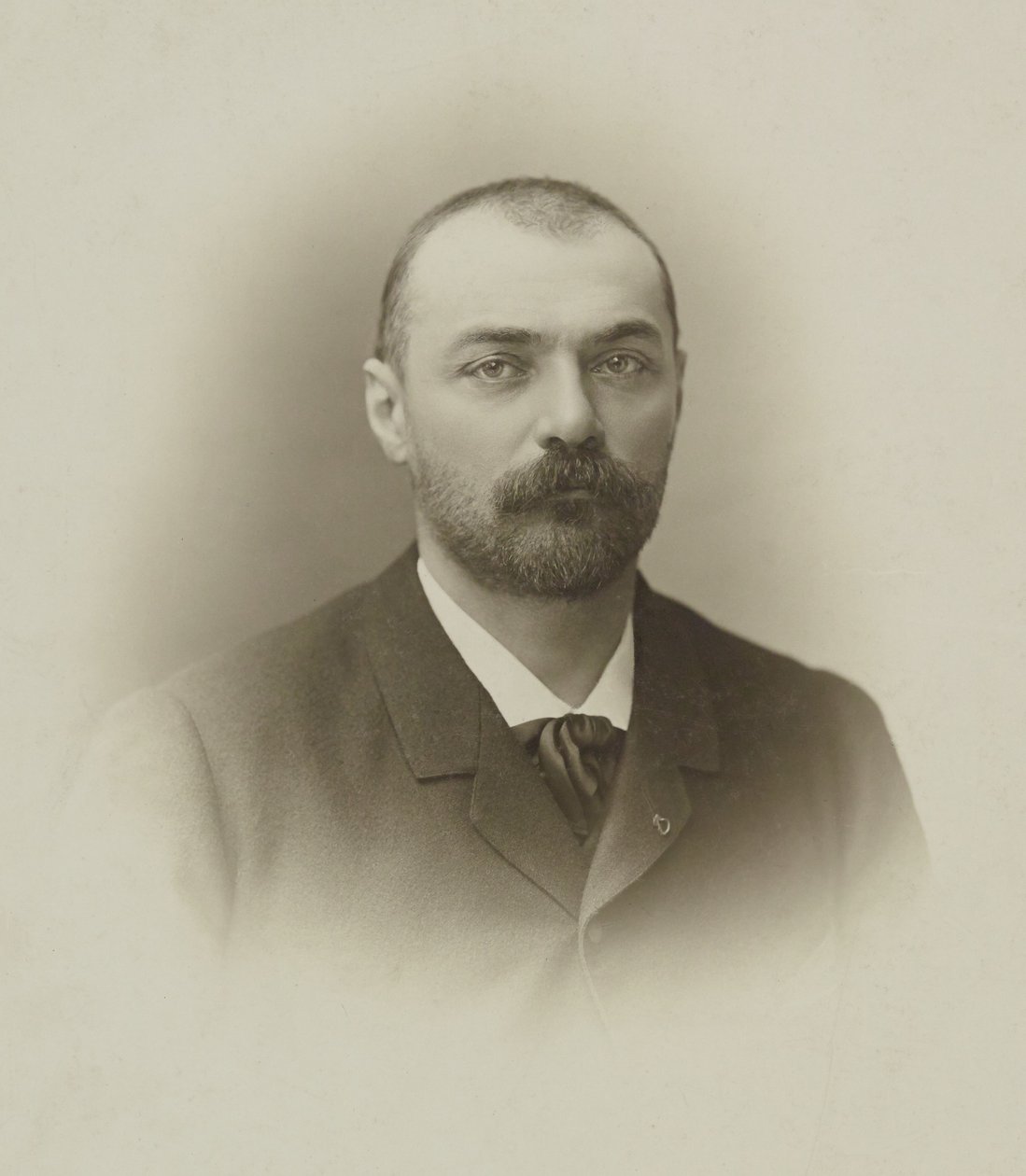 Pierre Gabriel Bonvalot by Nadar