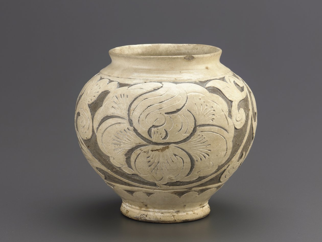 Jar with sgraffito decoration by Northern Song Dynasty Chinese School