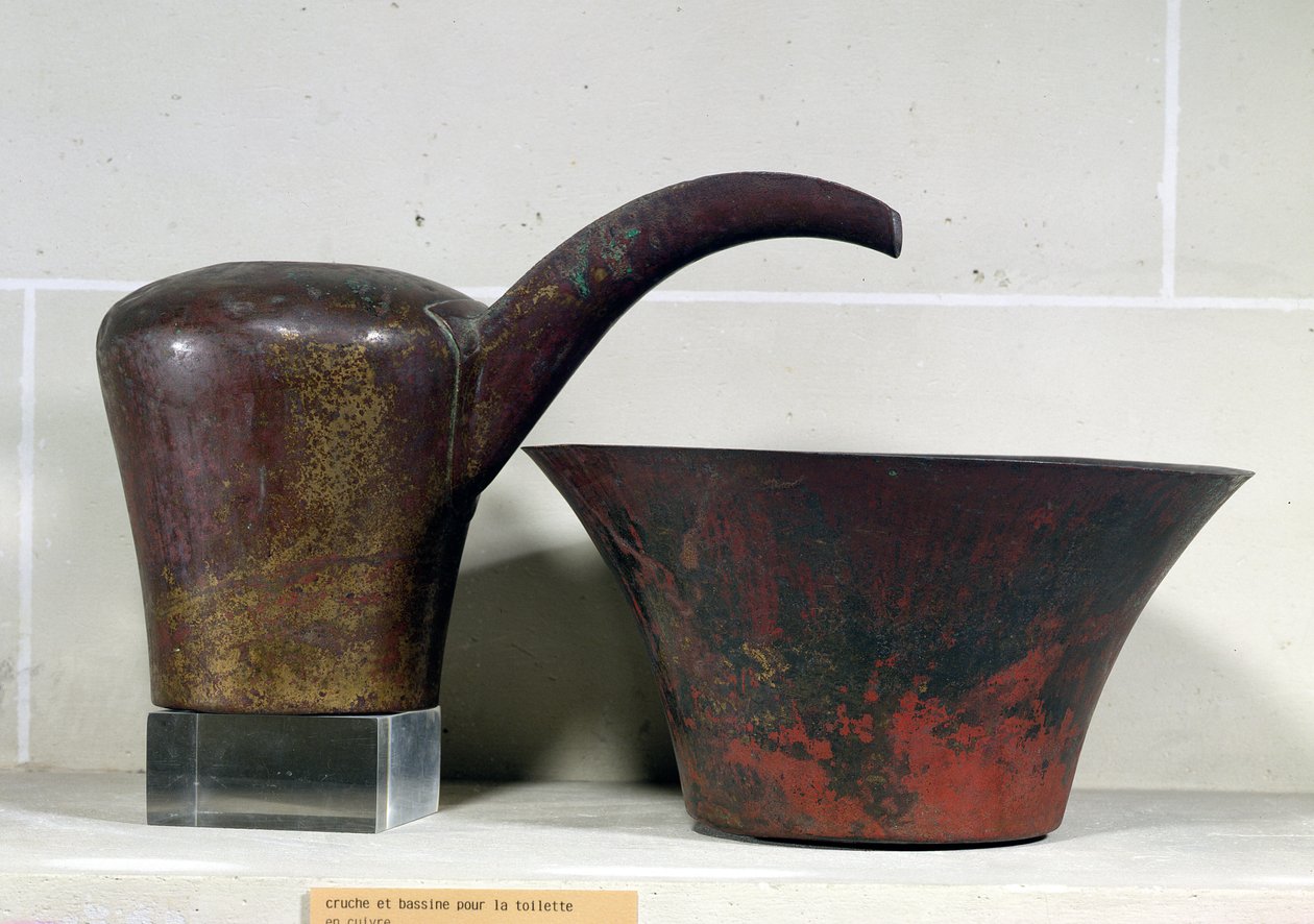 Ewer and basin by Old Kingdom Egyptian
