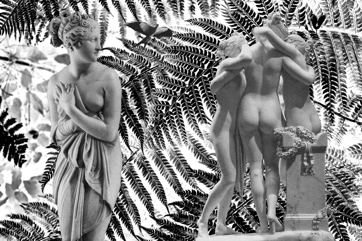 Statue with 2019 by Olivia Gozzano