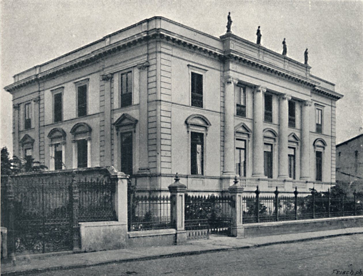 Rua Brigadeiro Tobias, 1895 by Paulo Kowalsky