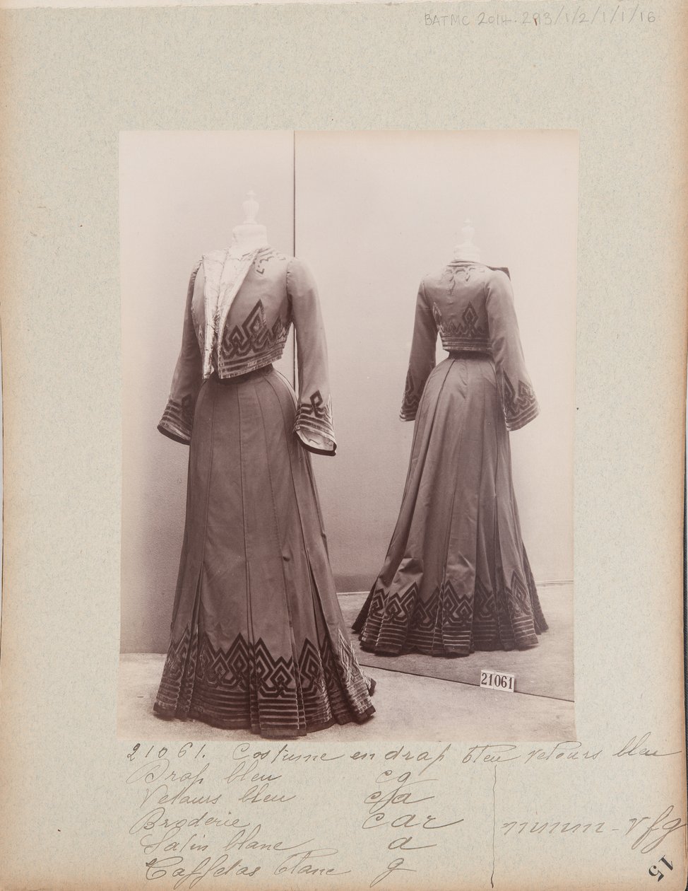 House of Worth, Costume by Photographer French