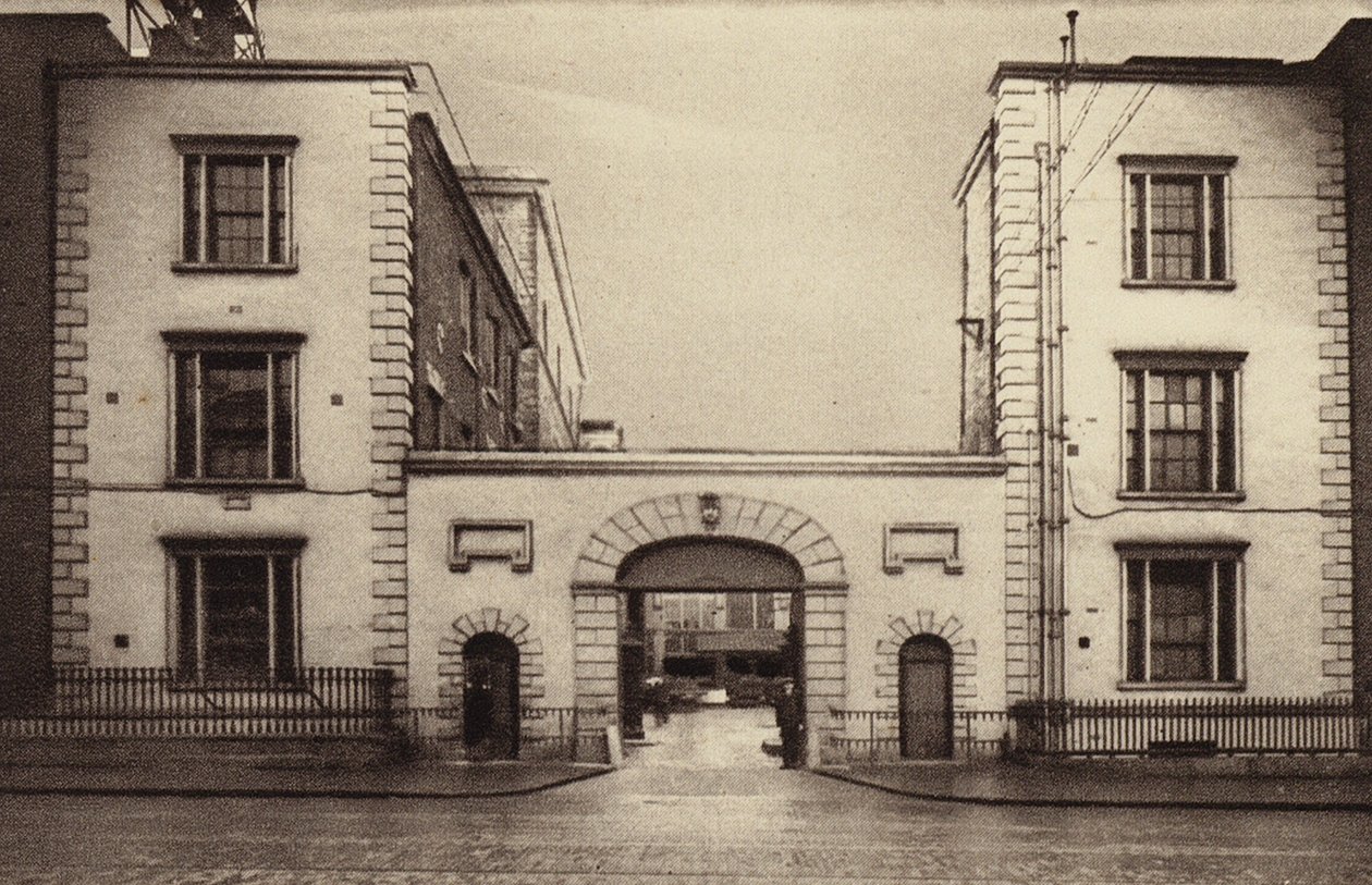 Front Gate, St James