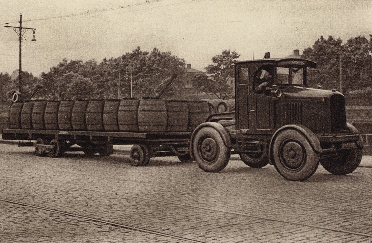 Low Platform Lorry, St James
