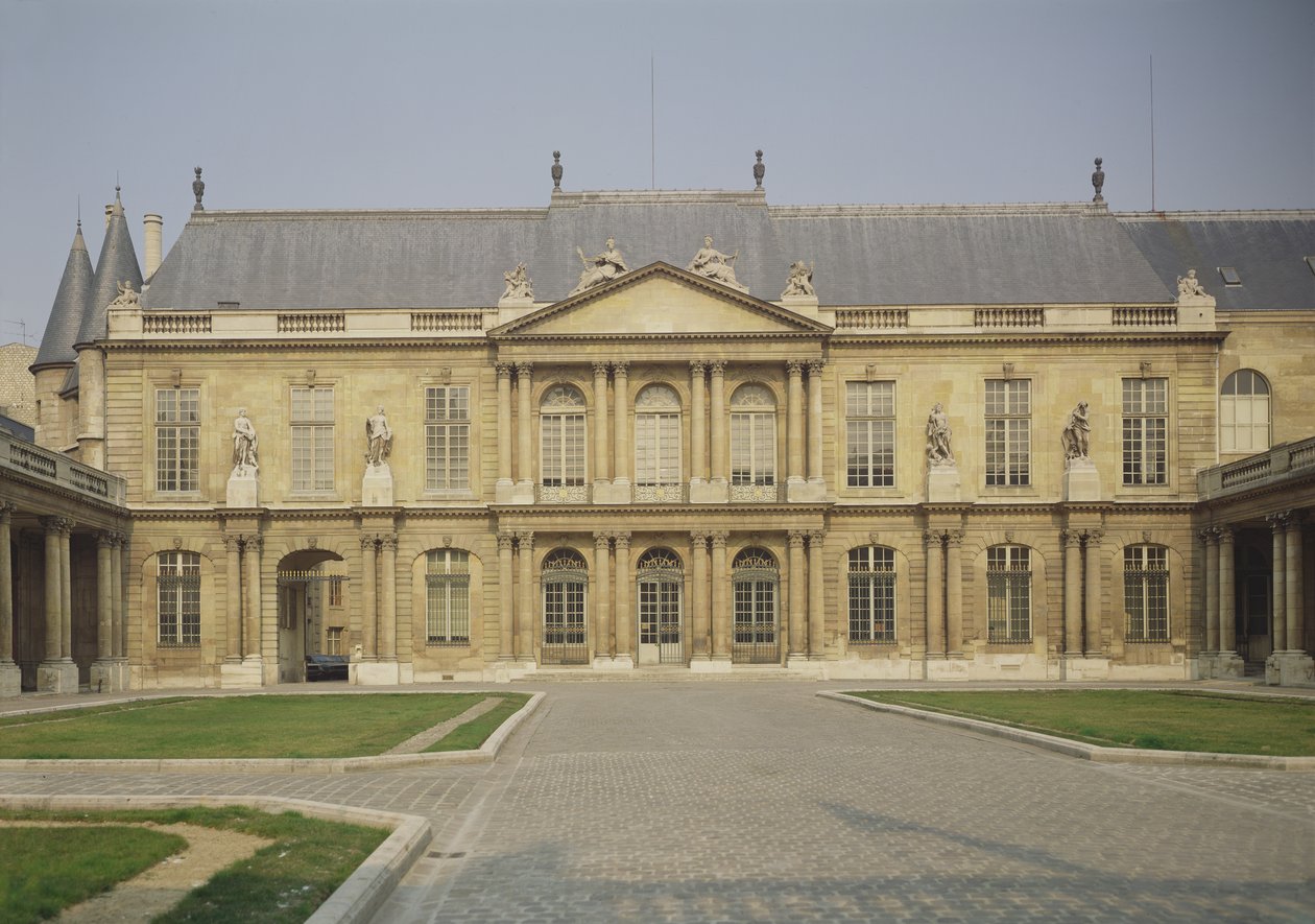 Facade of the Hotel de Soubise, built 1705-09 by Pierre Alexis Delamair