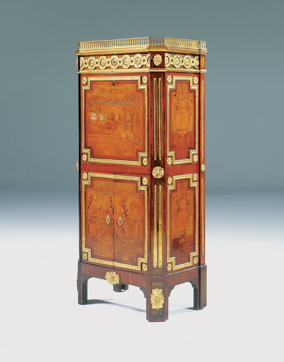 Louis XV secretaire a abattant by Pierre Roussel