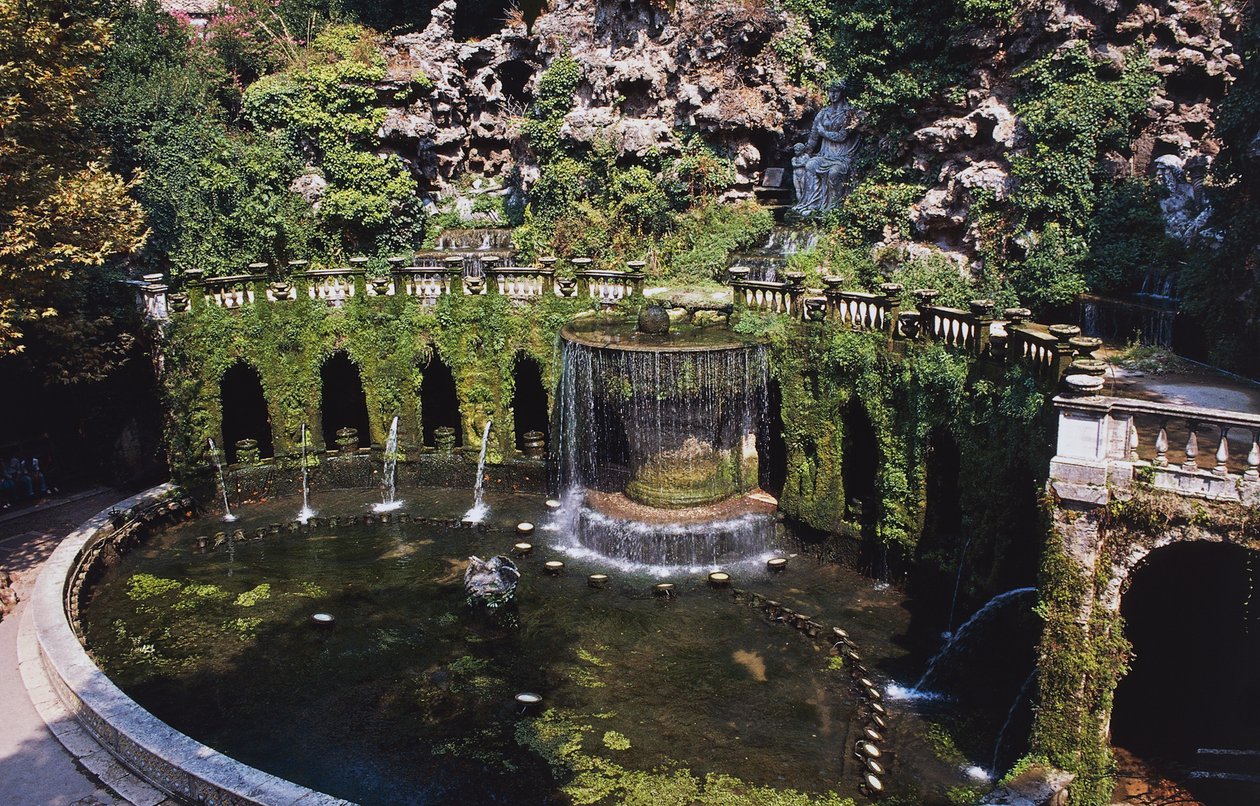 Ovato Fountain or Tivoli Fountain, Villa d