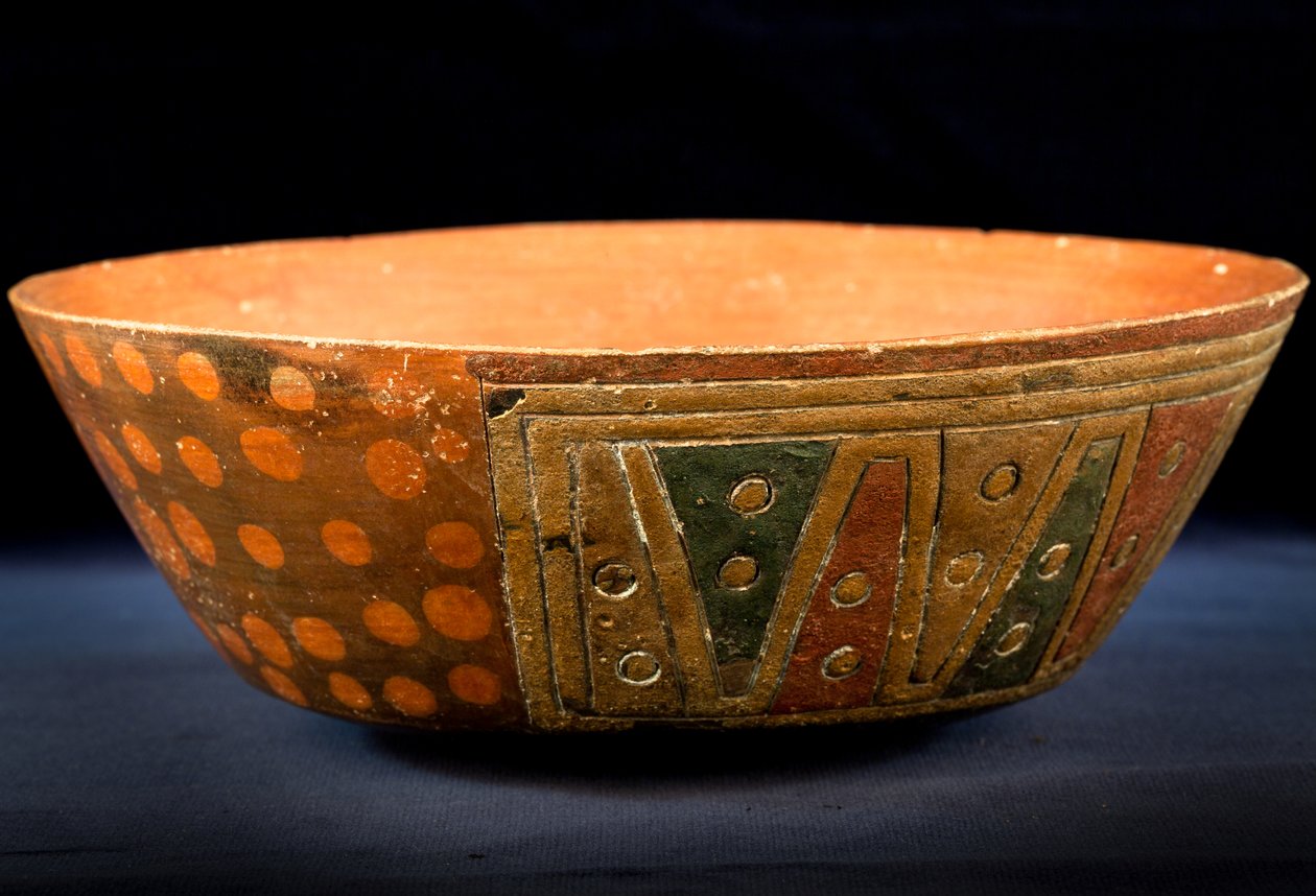 Cup by Precolombian Precolombian