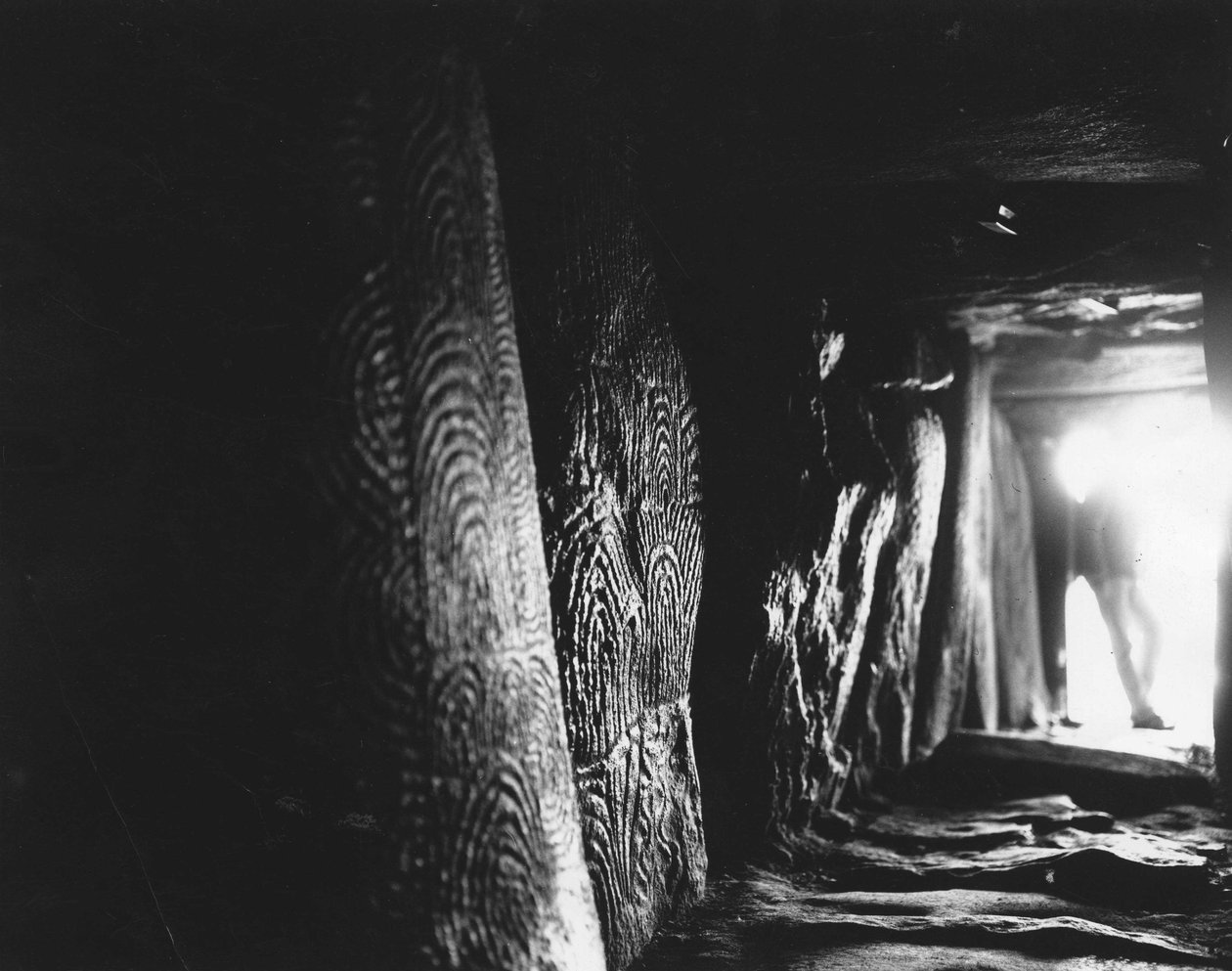 Prehistory: engraved stones of Gavrini or tumulus of Gavrini - Morbihan by Prehistoric Prehistoric