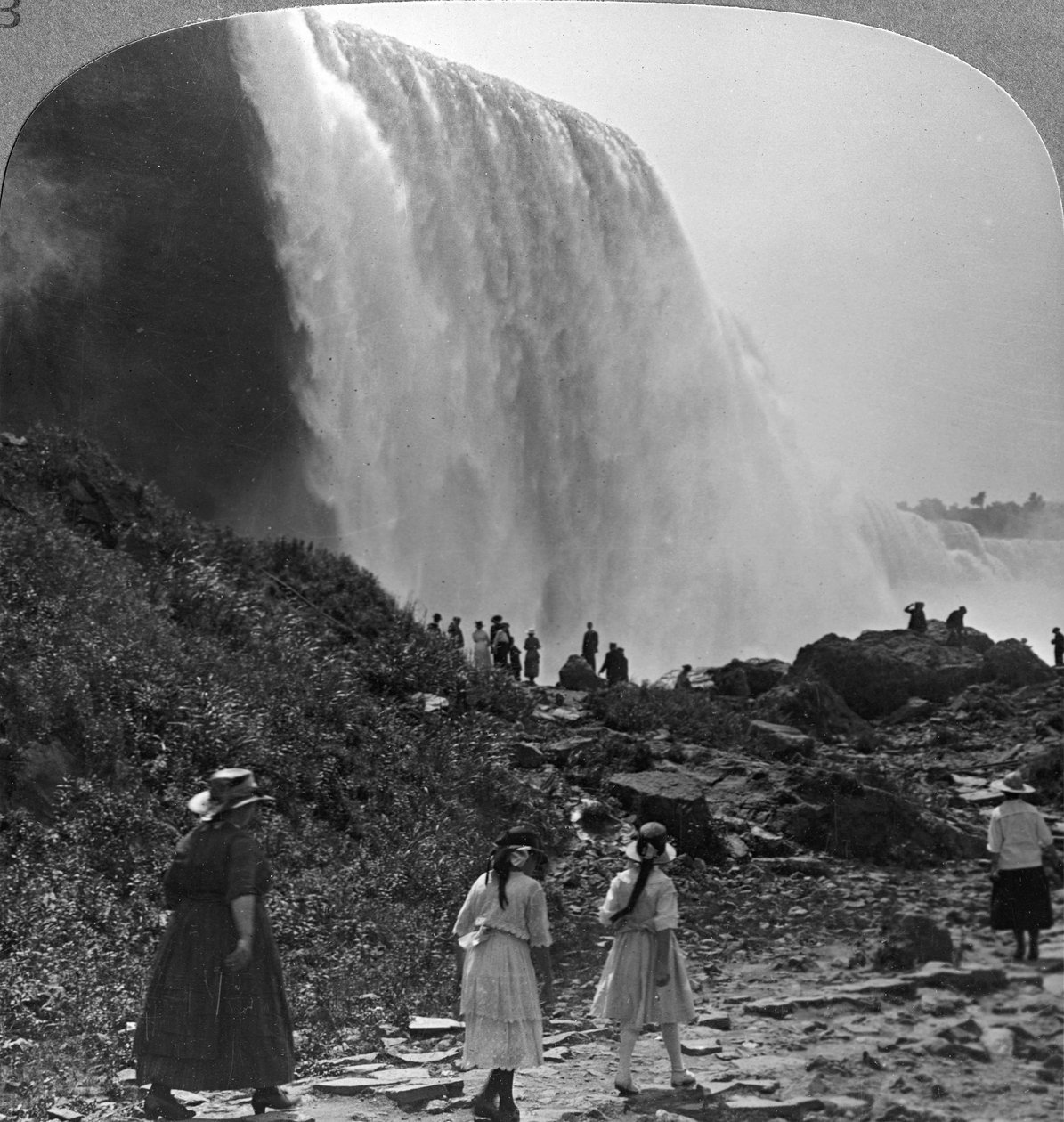 American Falls, Niagara Falls, New York, USA by Realistic Travels Publishers