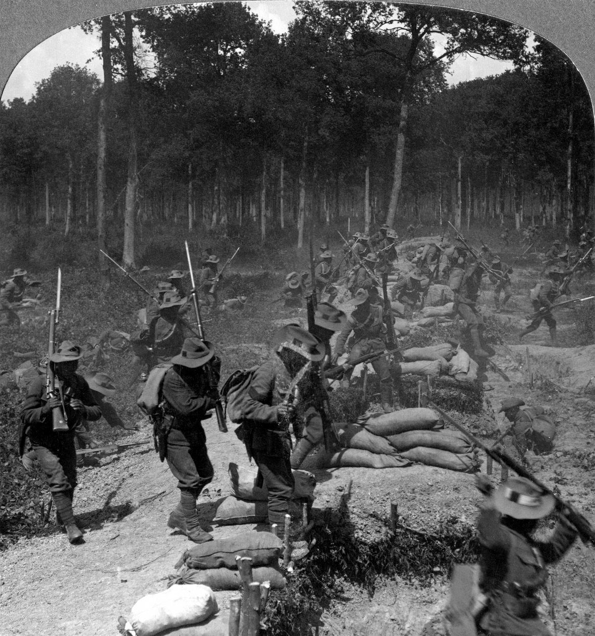 First World War battlefield scene, 1914-1918 by Realistic Travels Publishers