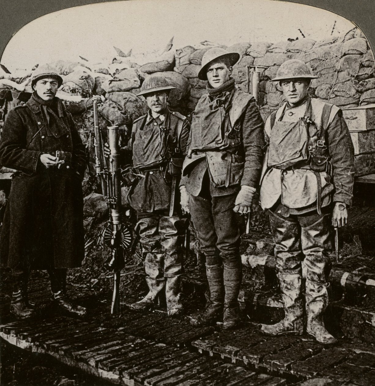Lewis machine gunners, Hollebeke, Belgium, World War I by Realistic Travels Publishers