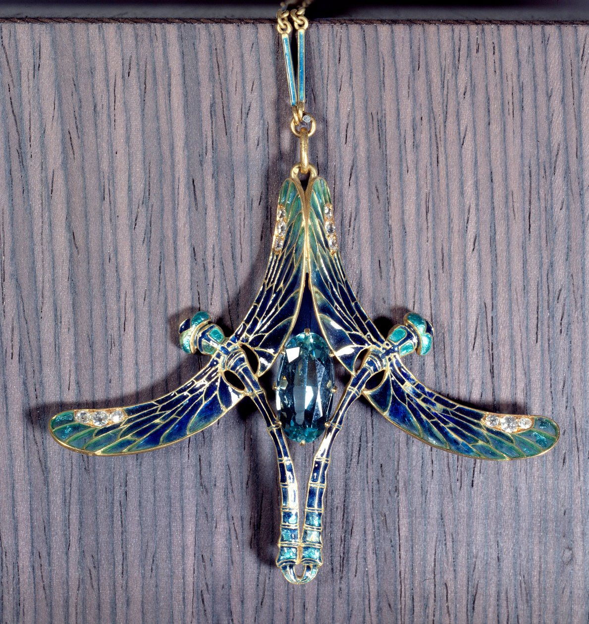 Art Nouveau: pendant 