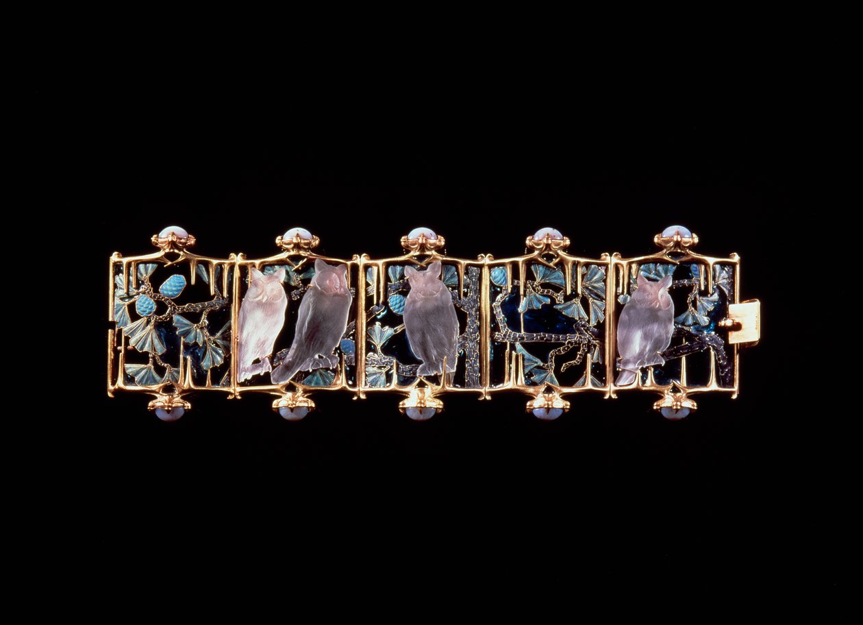 Bracelet with gold, glass, enamel and chalcedony owls and leaves by Rene Jules Lalique