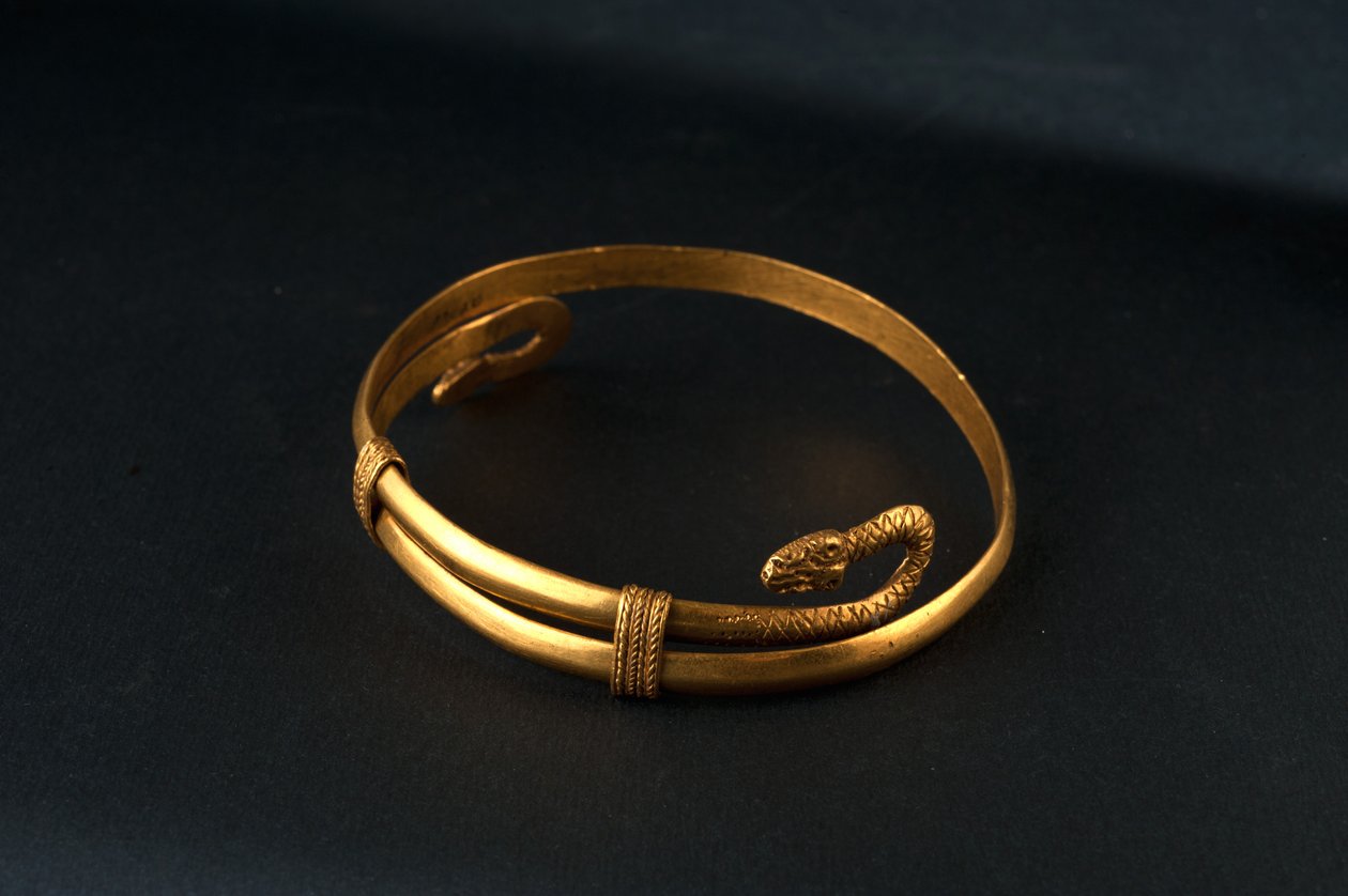 Bracelet by Roman