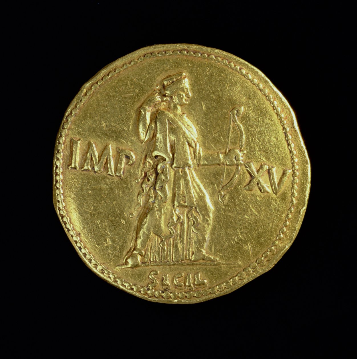 Gold multiple (reverse) of Emperor Augustus depicting the goddess Diana by Roman