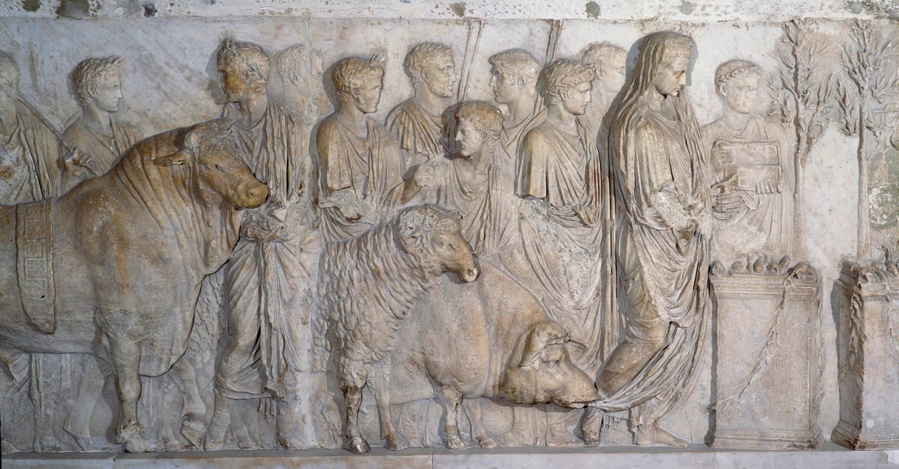 Roman ancient art: sacrifice to God Mars: 