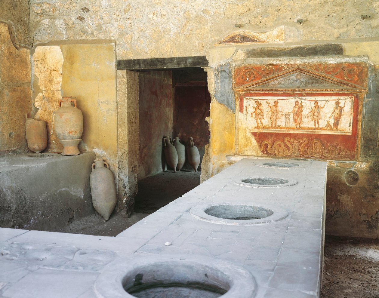 Italy, Campania Region, Pompei, Thermopolium in Via dell