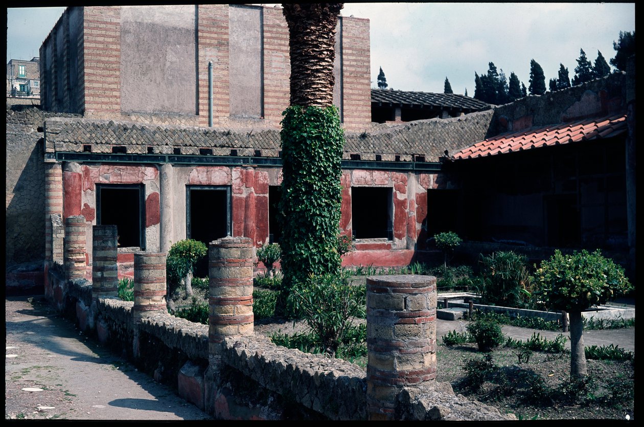 The garden of the casa dell